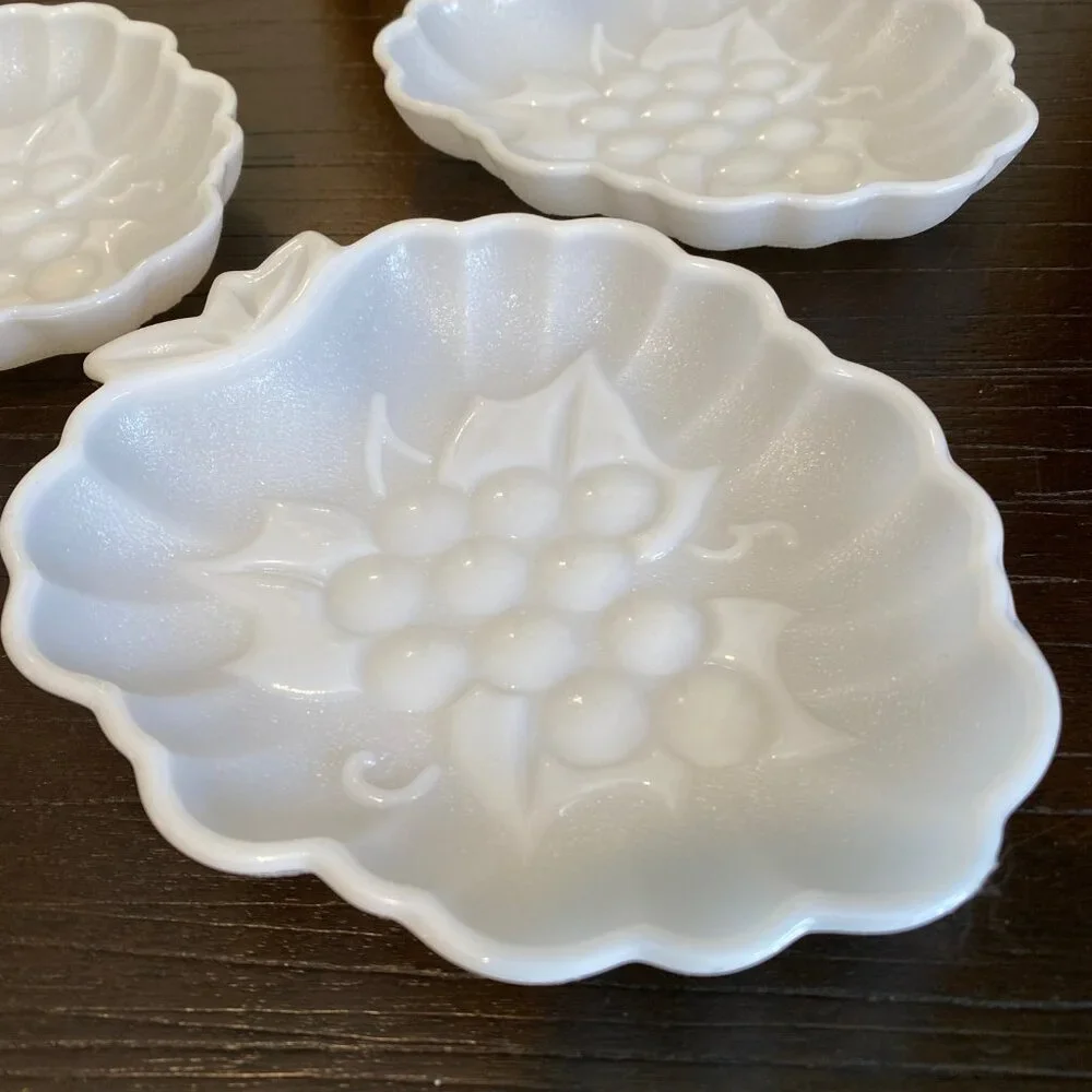 Vtg Set of 3 White Milk Glass Candy Dishes - Grape Berry Pattern‎ - Mid-Century